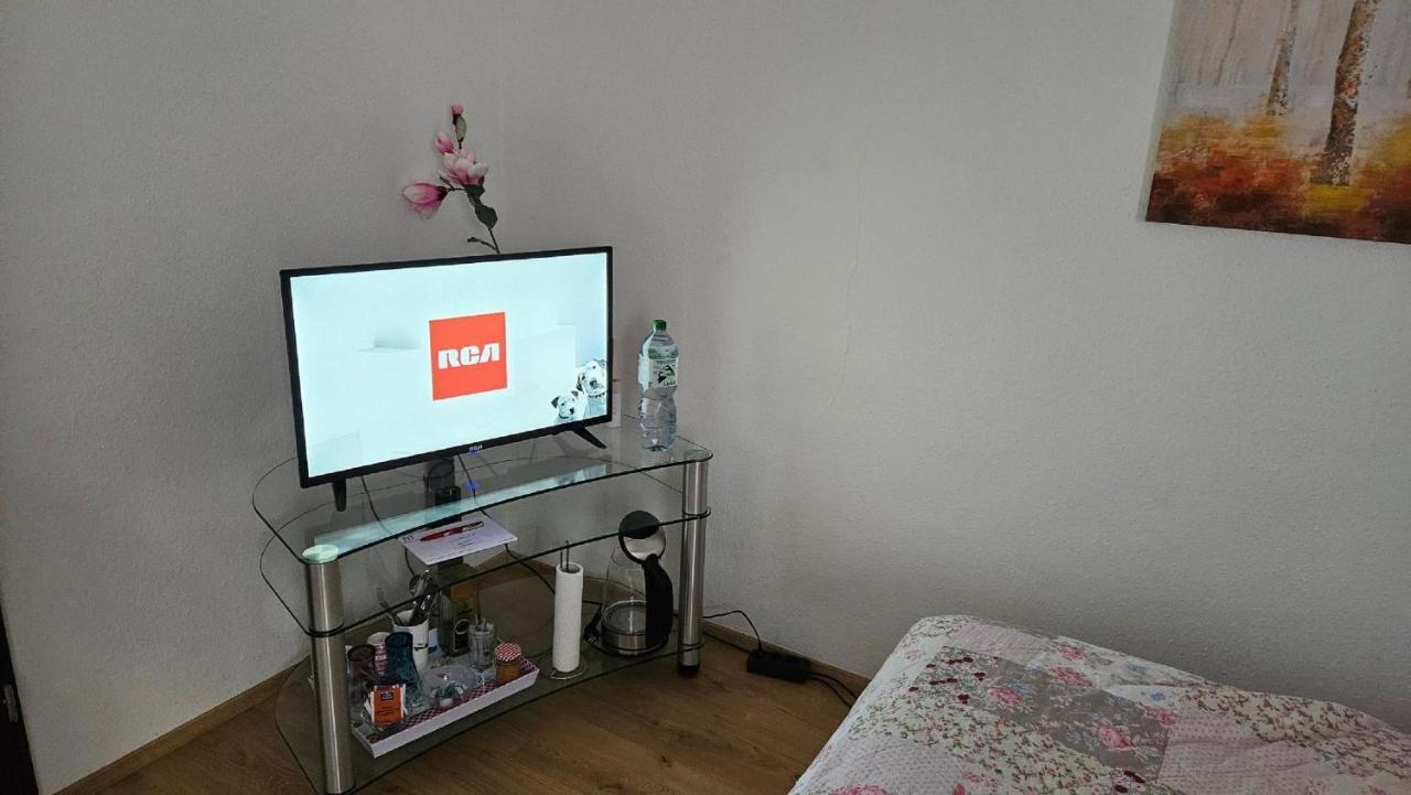Ferienzimmer Bei Thomas - Gemuetliches Schlaf- Und Wohnzimmer Mit Modernem Bad Ulm Ngoại thất bức ảnh